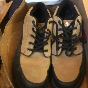 Bite suede golf shoes